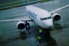 Драка на борту самолета закончилась порванной рубашкой одного из пассажиров