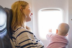 Женщина купила место в бизнес-классе для младенца и вызвала ярость у попутчицы