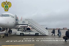 Летевший в Сочи пассажирский самолет экстренно сел в другом городе