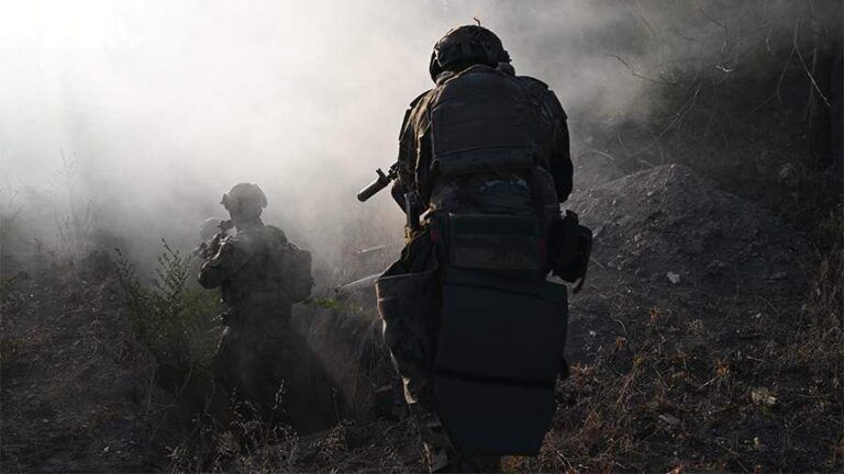 Российская армия взяла под контроль свыше 50% Константиновки в ДНР