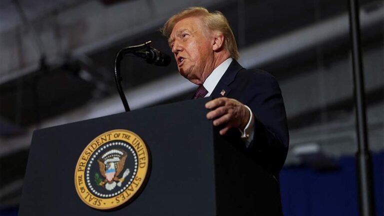 Трамп анонсировал поездку во Флориду на фоне ожидаемых переговоров по Украине