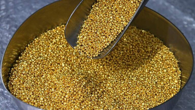 Золото назвали самым выгодным инвестактивом в 2025 году