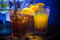 Бездыханного туриста нашли в холодильнике круизного лайнера после 33 выпитых коктейлей