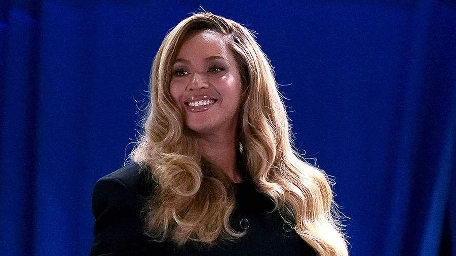 Американская певица Бейонсе официально стала миллиардером по версии Forbes