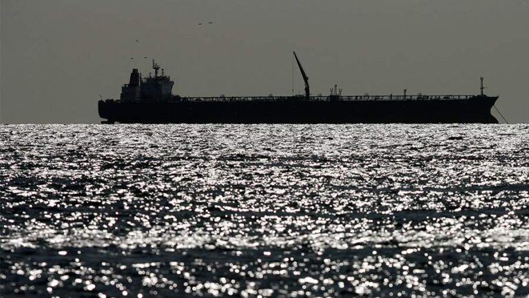 Bloomberg узнало о собственнике нефти на задержанном США у Венесуэлы танкере